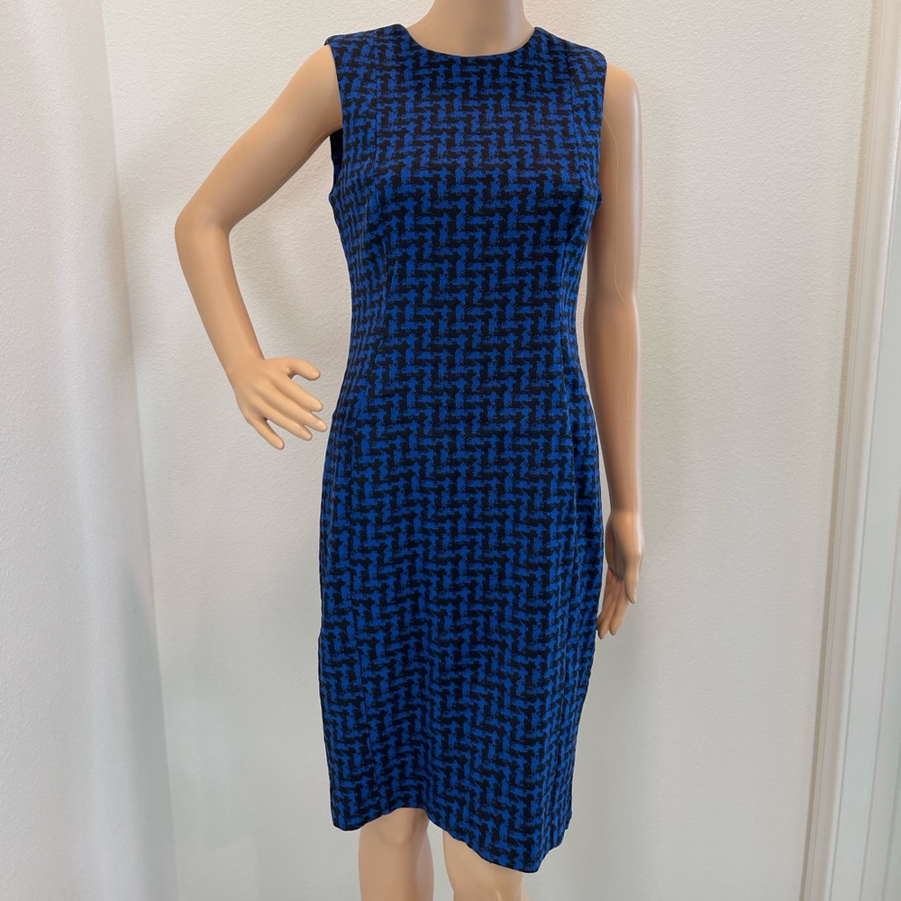 Calvin Klein short sleeve knit fall/winter woman’s midi dress size 4